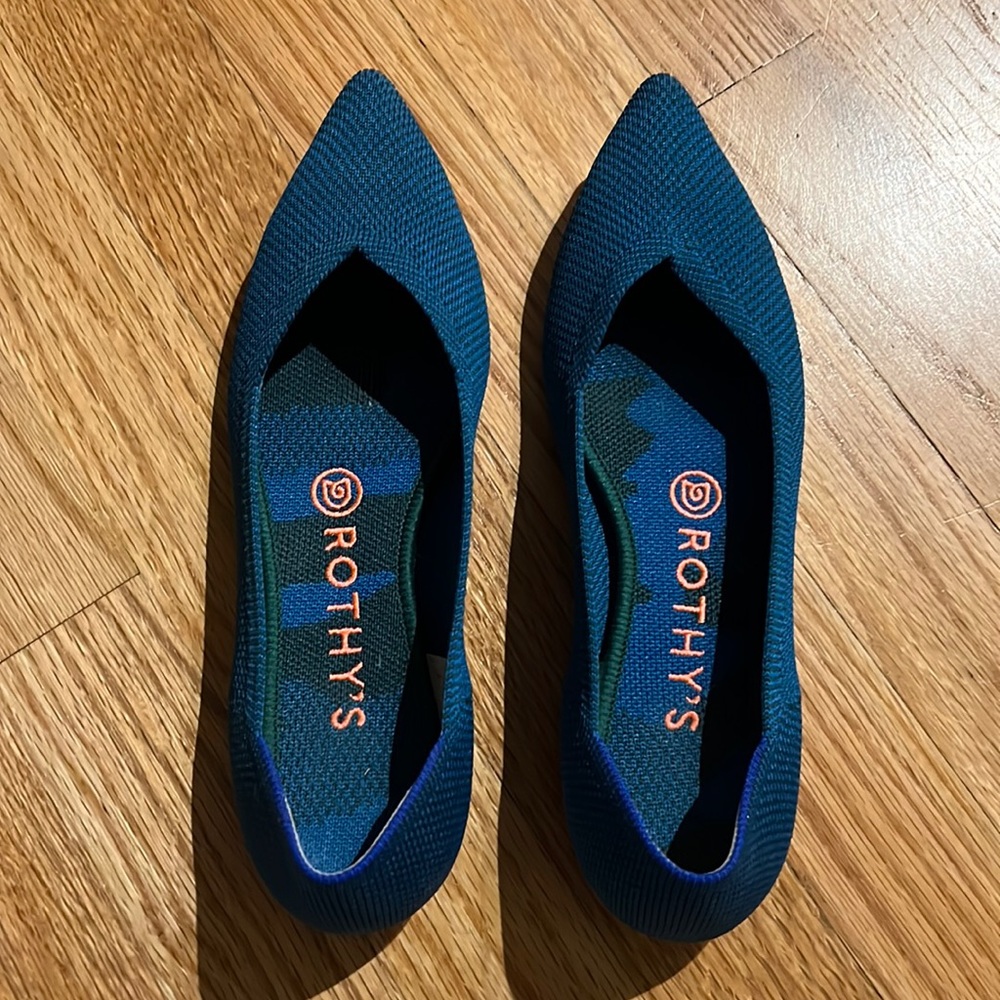 Rothy’s size 7, limited edition deep teal color, like new